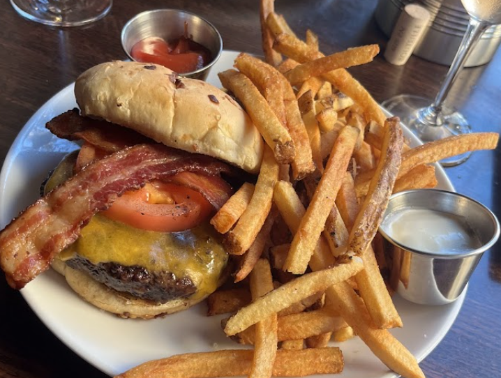 Tannin Wine Bar & Kitchen signature dishes Tannin 8oz Wagyu Burger
Fudge Stuffed Peanut Butter Cookie
Roasted Amish Chicken